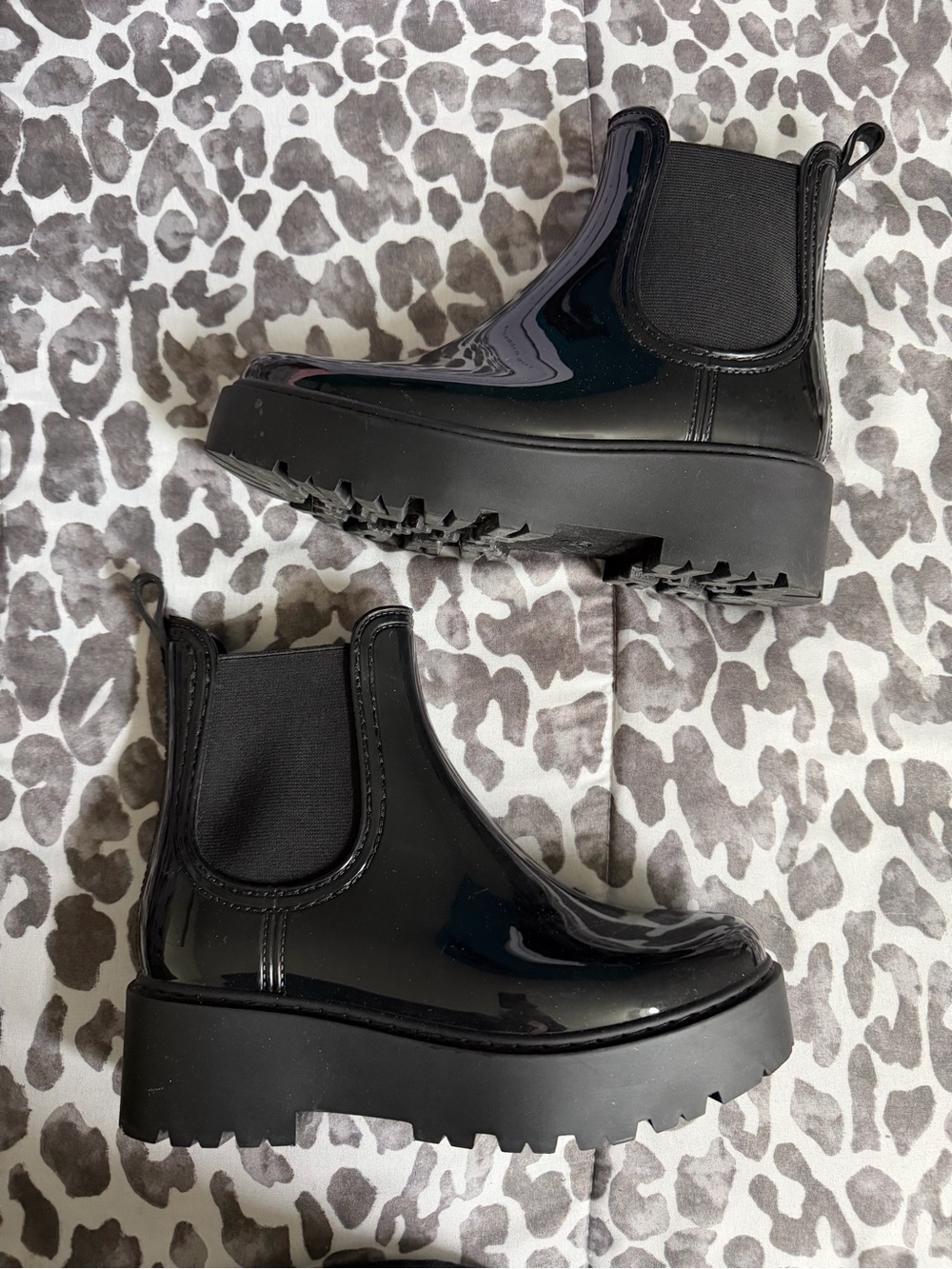 NWB madden Girl 'Nanna' boots sz 6